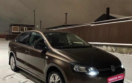 Volkswagen Polo VI (EU Market), 2014 год, 900 000 рублей, 1 фотография