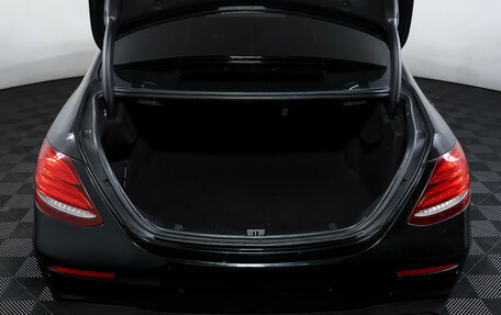 Mercedes-Benz E-Класс, 2019 год, 3 390 000 рублей, 10 фотография