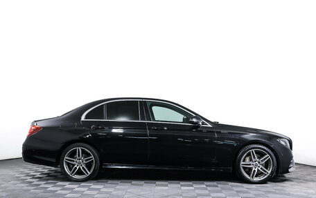 Mercedes-Benz E-Класс, 2019 год, 3 390 000 рублей, 4 фотография