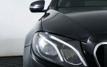 Mercedes-Benz E-Класс, 2019 год, 3 390 000 рублей, 23 фотография
