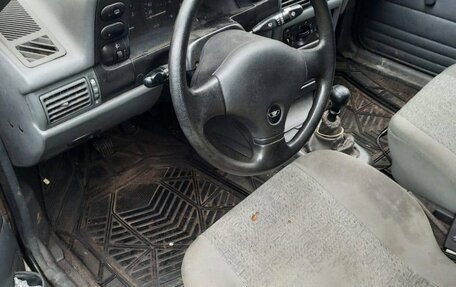 Daewoo Nexia I рестайлинг, 2004 год, 50 000 рублей, 7 фотография