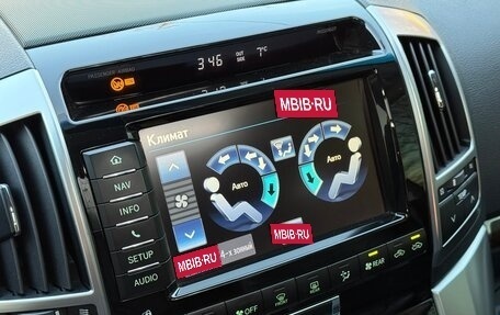 Toyota Land Cruiser 200, 2015 год, 4 500 000 рублей, 25 фотография