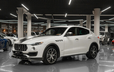 Maserati Levante I, 2018 год, 6 100 000 рублей, 1 фотография