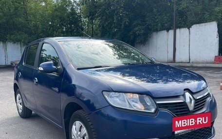 Renault Sandero II рестайлинг, 2017 год, 750 000 рублей, 2 фотография