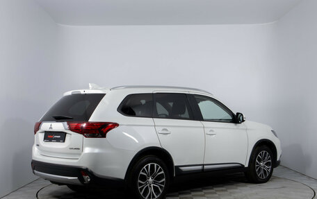 Mitsubishi Outlander III рестайлинг 3, 2018 год, 1 730 000 рублей, 5 фотография