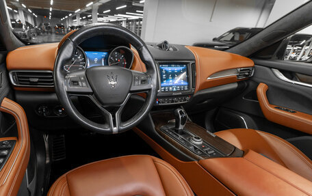 Maserati Levante I, 2018 год, 6 100 000 рублей, 7 фотография