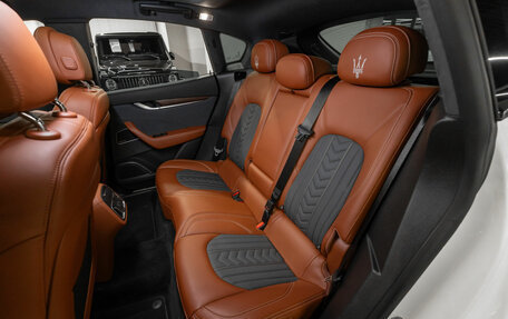 Maserati Levante I, 2018 год, 6 100 000 рублей, 13 фотография