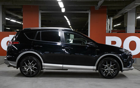 Toyota RAV4, 2017 год, 2 198 000 рублей, 4 фотография