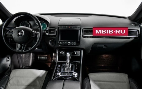 Volkswagen Touareg III, 2017 год, 3 300 000 рублей, 14 фотография