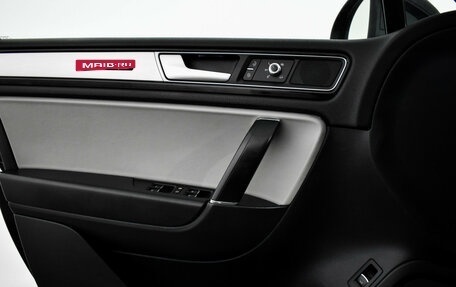 Volkswagen Touareg III, 2017 год, 3 300 000 рублей, 19 фотография