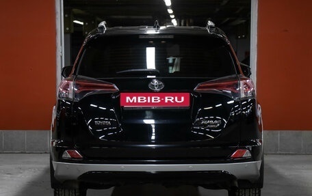 Toyota RAV4, 2017 год, 2 198 000 рублей, 6 фотография