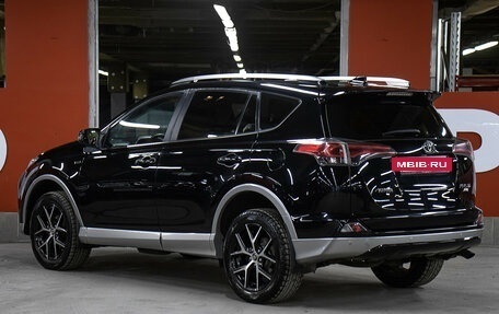 Toyota RAV4, 2017 год, 2 198 000 рублей, 7 фотография