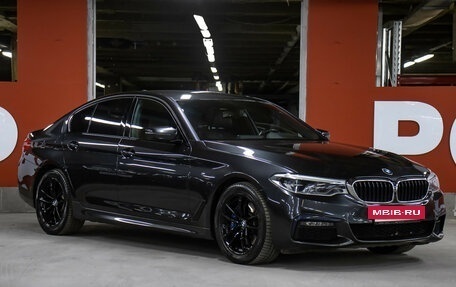 BMW 5 серия, 2019 год, 4 998 000 рублей, 3 фотография