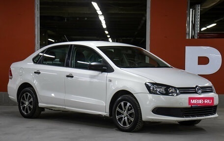 Volkswagen Polo VI (EU Market), 2013 год, 749 000 рублей, 3 фотография