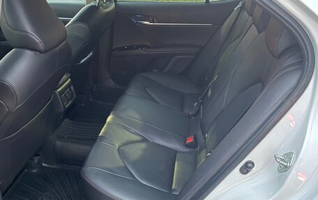 Toyota Camry, 2021 год, 3 800 000 рублей, 8 фотография