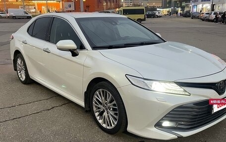 Toyota Camry, 2021 год, 3 800 000 рублей, 11 фотография