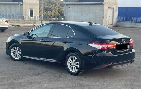 Toyota Camry, 2020 год, 1 990 000 рублей, 3 фотография