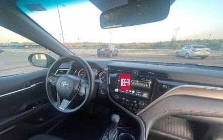 Toyota Camry, 2020 год, 1 990 000 рублей, 5 фотография