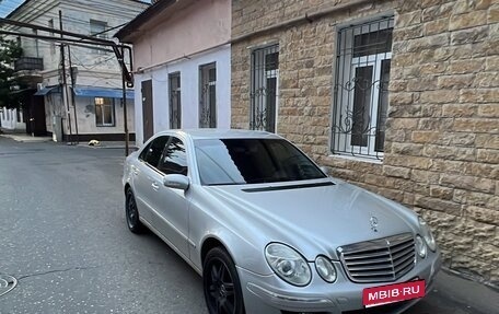 Mercedes-Benz E-Класс, 2004 год, 680 000 рублей, 1 фотография