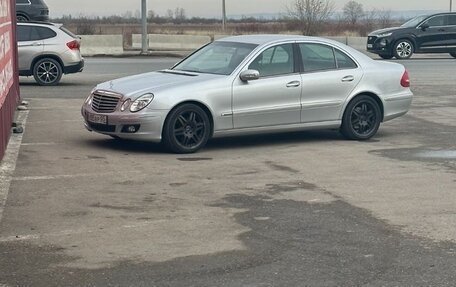 Mercedes-Benz E-Класс, 2004 год, 680 000 рублей, 4 фотография