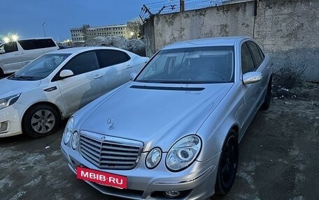 Mercedes-Benz E-Класс, 2004 год, 680 000 рублей, 3 фотография