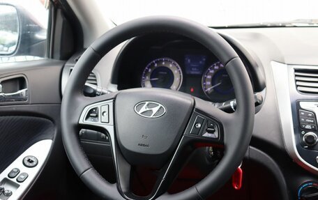 Hyundai Solaris II рестайлинг, 2012 год, 690 000 рублей, 11 фотография