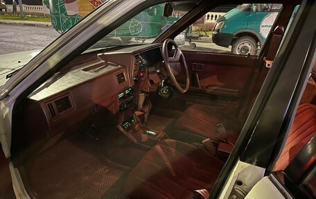 Nissan Laurel VIII, 1987 год, 300 000 рублей, 15 фотография