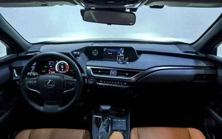 Lexus UX I, 2021 год, 2 600 000 рублей, 4 фотография