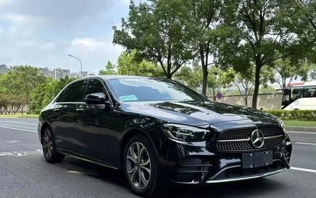 Mercedes-Benz E-Класс, 2021 год, 4 200 000 рублей, 1 фотография