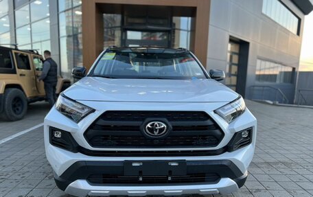 Toyota RAV4, 2025 год, 4 350 000 рублей, 2 фотография