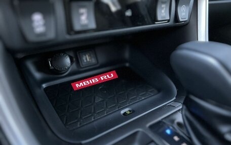 Toyota RAV4, 2025 год, 4 350 000 рублей, 23 фотография