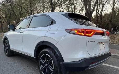 Honda Vezel, 2024 год, 2 060 000 рублей, 6 фотография