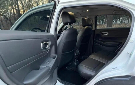 Honda Vezel, 2024 год, 2 060 000 рублей, 13 фотография