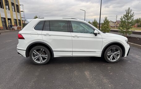 Volkswagen Tiguan II, 2018 год, 2 850 000 рублей, 1 фотография