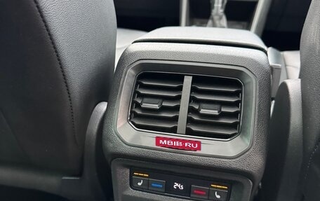 Volkswagen Tiguan II, 2018 год, 2 850 000 рублей, 6 фотография