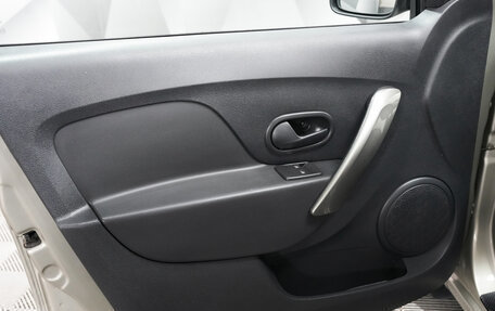 Renault Logan II, 2015 год, 822 000 рублей, 13 фотография
