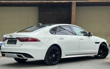 Jaguar XF II, 2022 год, 3 200 000 рублей, 4 фотография