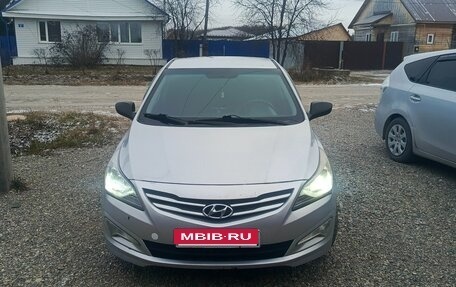 Hyundai Solaris II рестайлинг, 2014 год, 850 000 рублей, 1 фотография