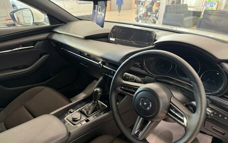 Mazda 3, 2021 год, 2 099 999 рублей, 11 фотография