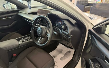 Mazda 3, 2021 год, 2 099 999 рублей, 10 фотография