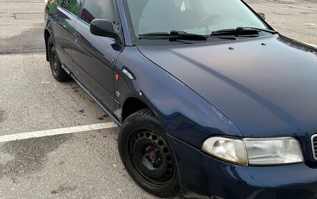 Audi A4, 1995 год, 300 000 рублей, 11 фотография