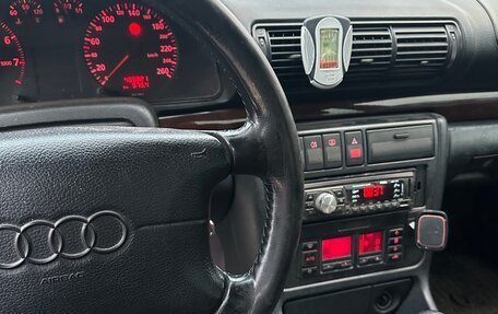 Audi A4, 1995 год, 300 000 рублей, 16 фотография