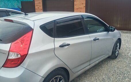 Hyundai Solaris II рестайлинг, 2014 год, 850 000 рублей, 3 фотография