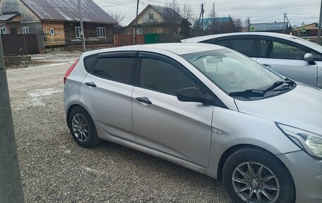 Hyundai Solaris II рестайлинг, 2014 год, 850 000 рублей, 2 фотография