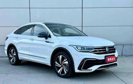 Volkswagen Tiguan II, 2021 год, 2 620 000 рублей, 3 фотография