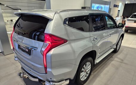 Mitsubishi Pajero Sport III рестайлинг, 2019 год, 2 990 000 рублей, 8 фотография