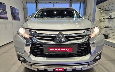 Mitsubishi Pajero Sport III рестайлинг, 2019 год, 2 990 000 рублей, 3 фотография