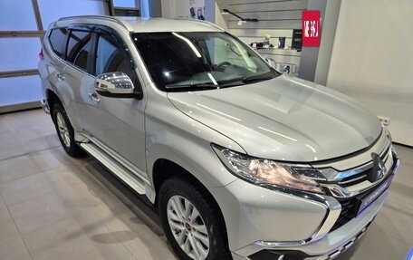 Mitsubishi Pajero Sport III рестайлинг, 2019 год, 2 990 000 рублей, 6 фотография