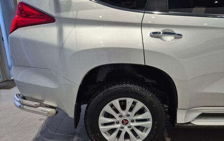 Mitsubishi Pajero Sport III рестайлинг, 2019 год, 2 990 000 рублей, 13 фотография