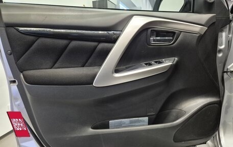 Mitsubishi Pajero Sport III рестайлинг, 2019 год, 2 990 000 рублей, 22 фотография